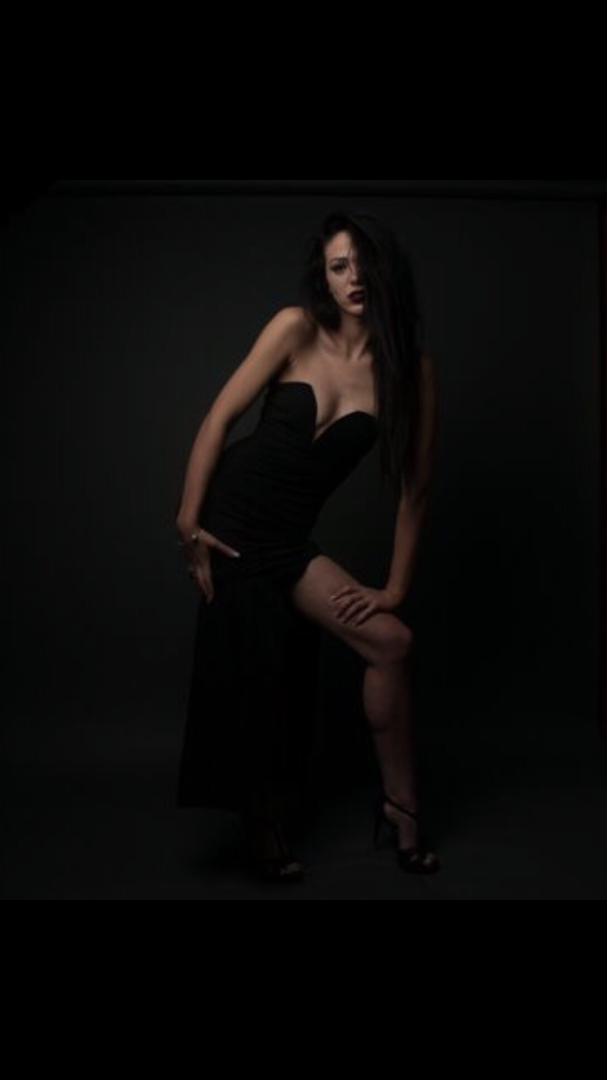 Female model photo shoot of Kaspen Kuehner