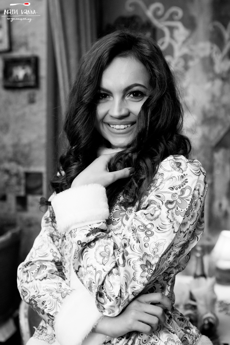 Female model photo shoot of Viktoriia Naumenko