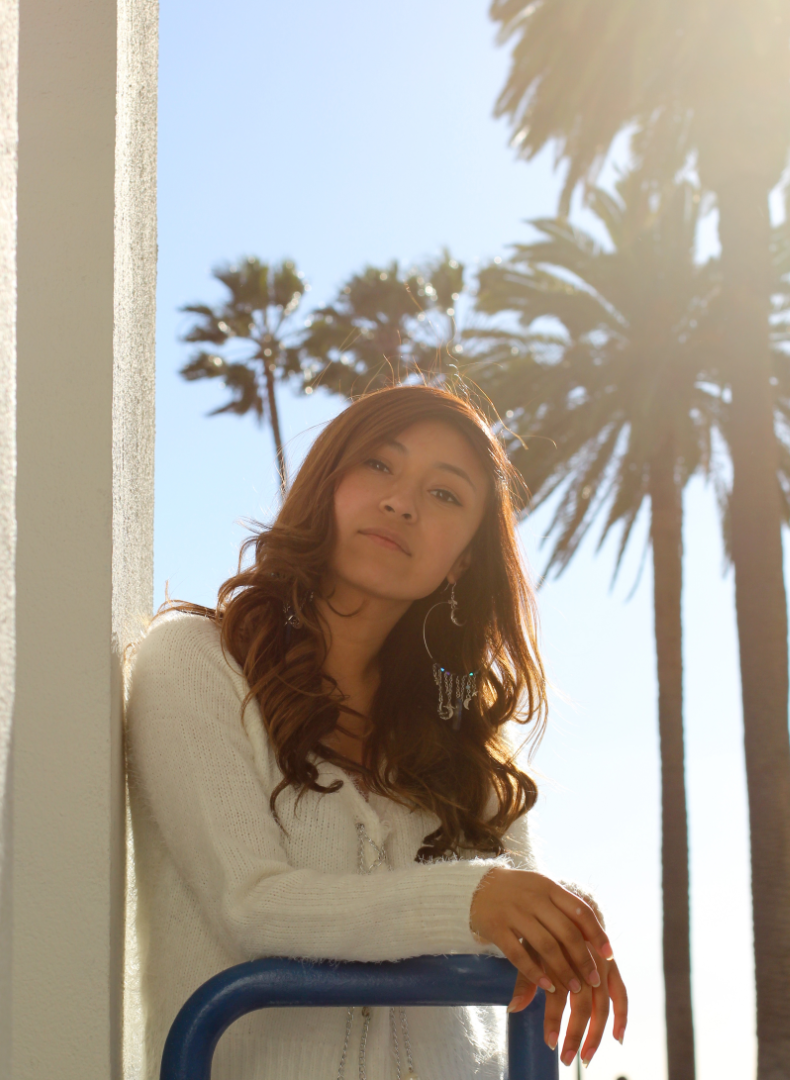 Female model photo shoot of Lucy_2zz in Santa Monica