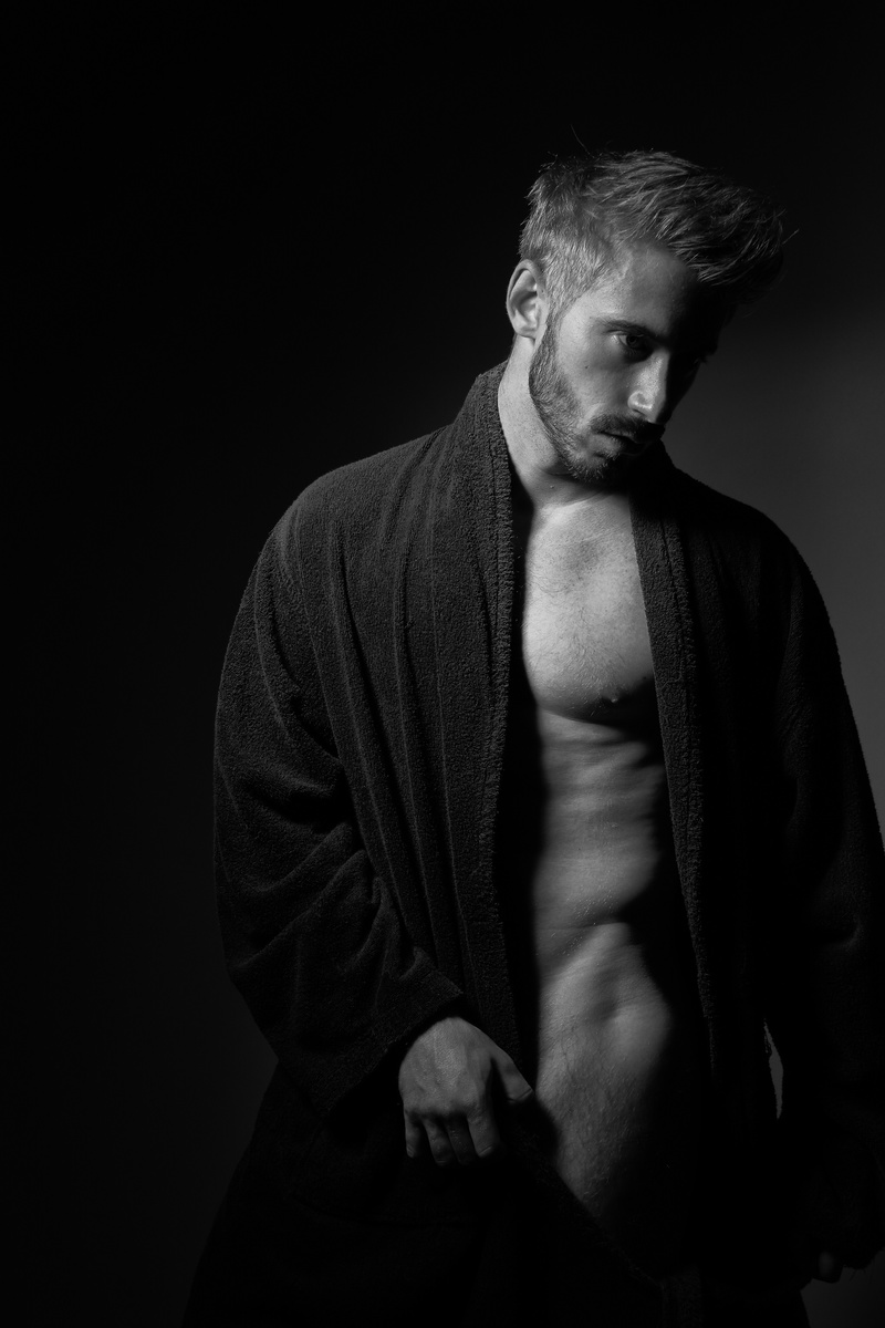 Male model photo shoot of Kes Gunningham