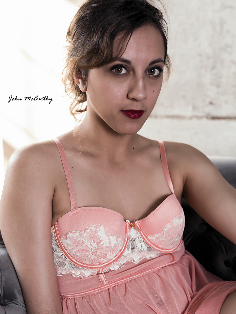 Female model photo shoot of Dia Roja