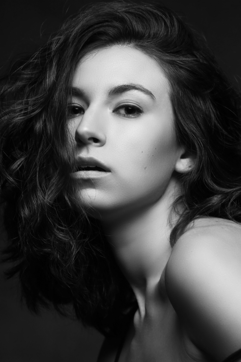 Female model photo shoot of Sarah Lisbet  by Al  Bracken Photography