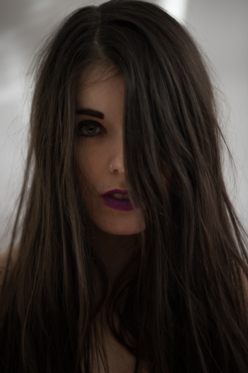 Female model photo shoot of Olinka Lickova