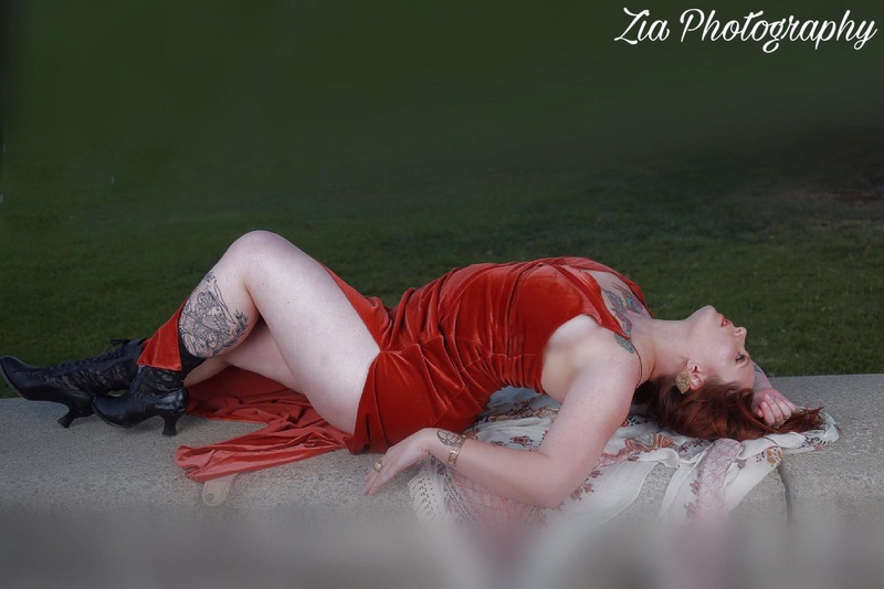 Female model photo shoot of Jen Moondancer by Zia Siddiqui in Suisun City, California
