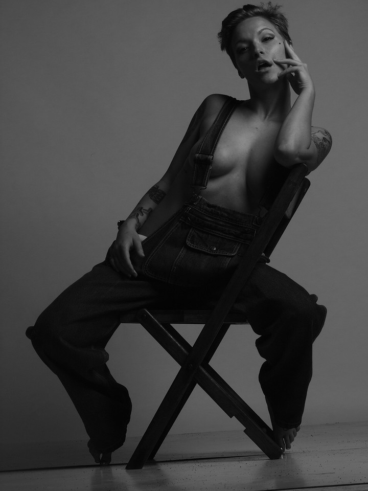 Female model photo shoot of Janey Maude