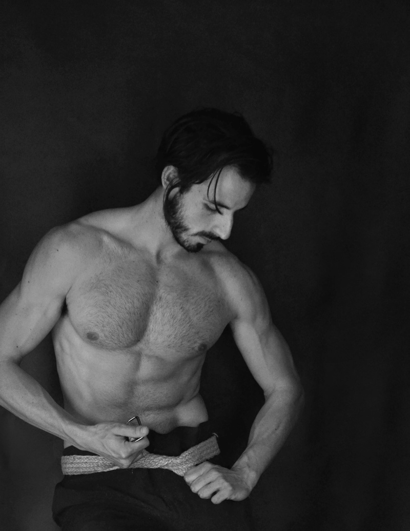 Male model photo shoot of Sean Ledesma