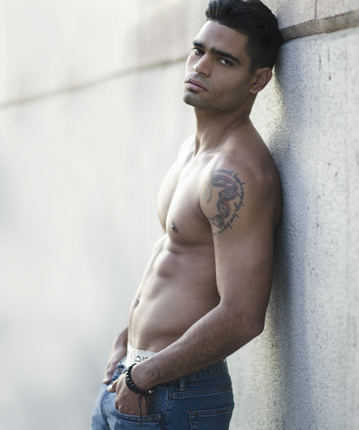 Male model photo shoot of Elvis Rivera