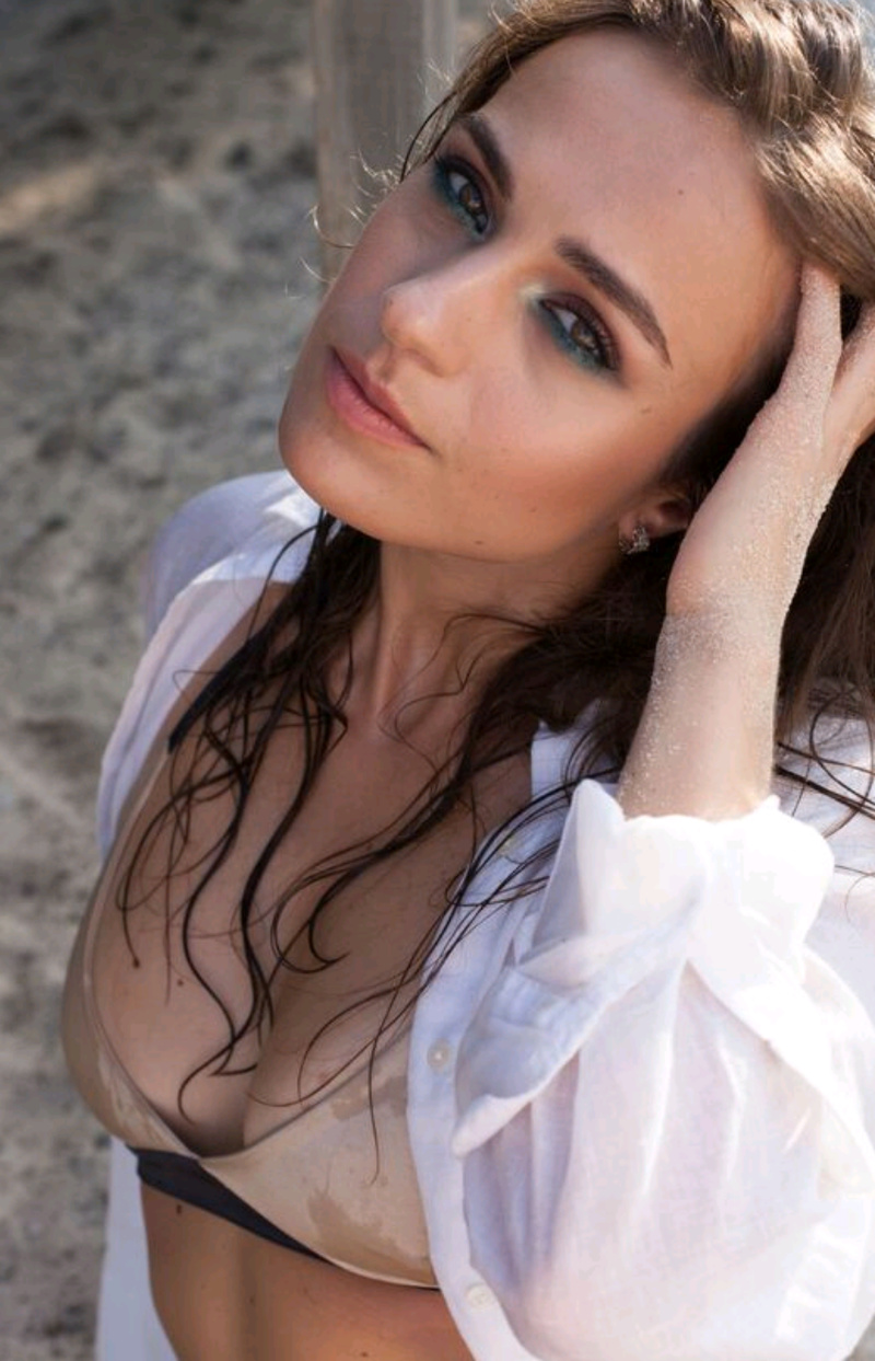 Female model photo shoot of Anna_Moiseieva
