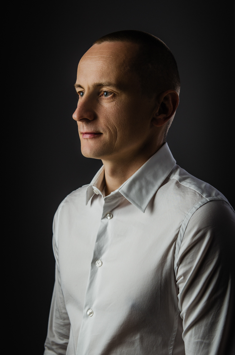 Male model photo shoot of Oleg Krysko