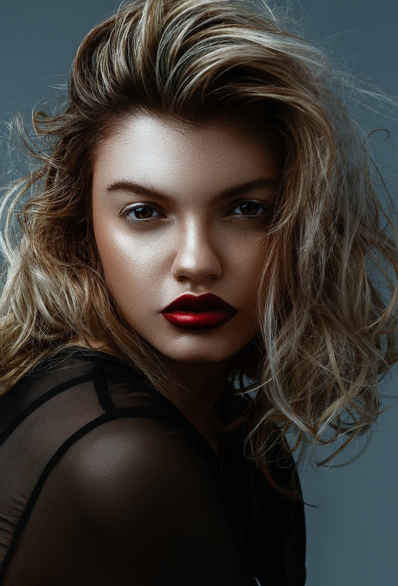 Female model photo shoot of Ksenia_Yar