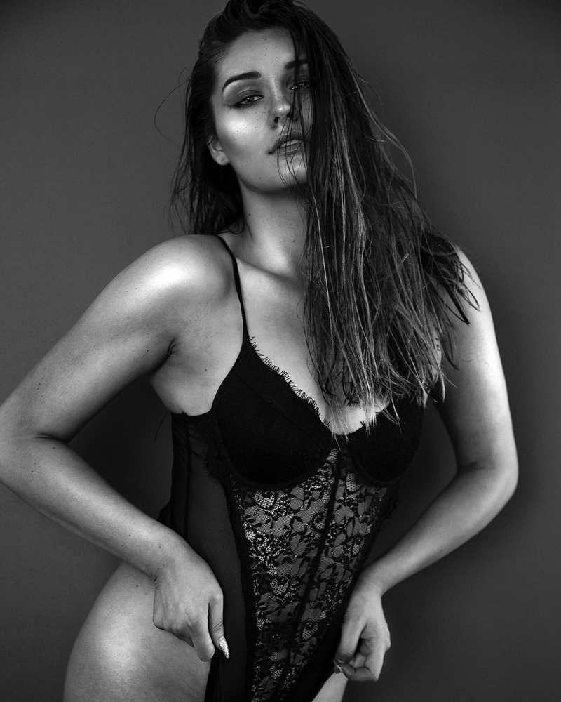 Female model photo shoot of anniekinross_curve