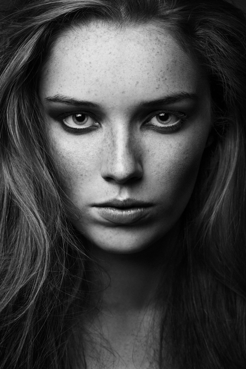 Female model photo shoot of Hayley Braggs