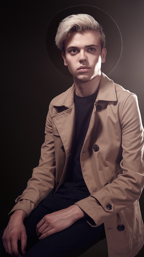 Male model photo shoot of Alex Slape