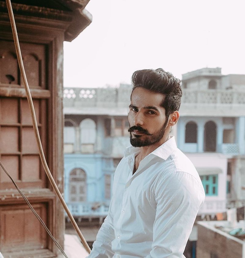Male model photo shoot of GaurAv Rana in Delhi