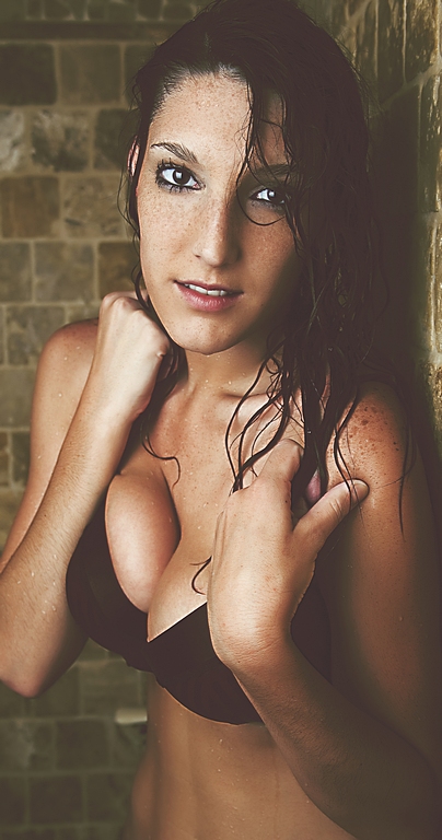 Female model photo shoot of KaylaLasha
