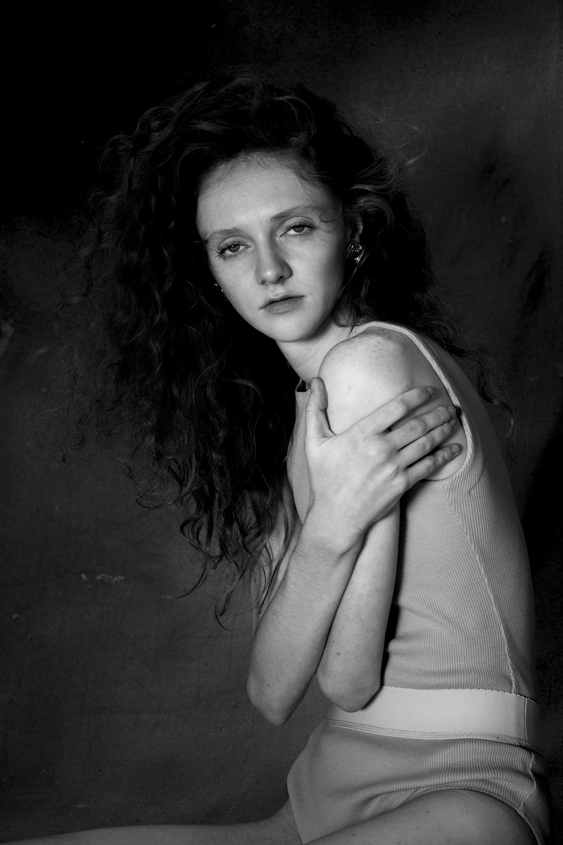 Female model photo shoot of Stella Morais Photography
