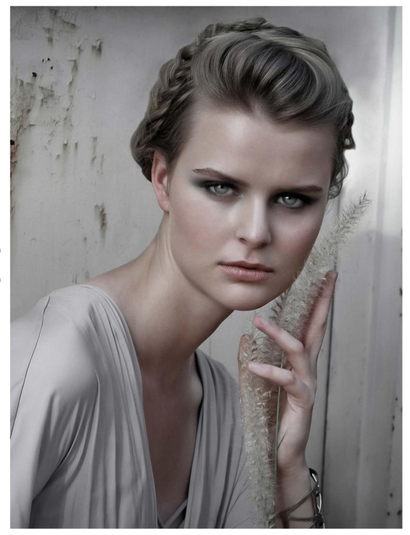 Female model photo shoot of Tay Sims
