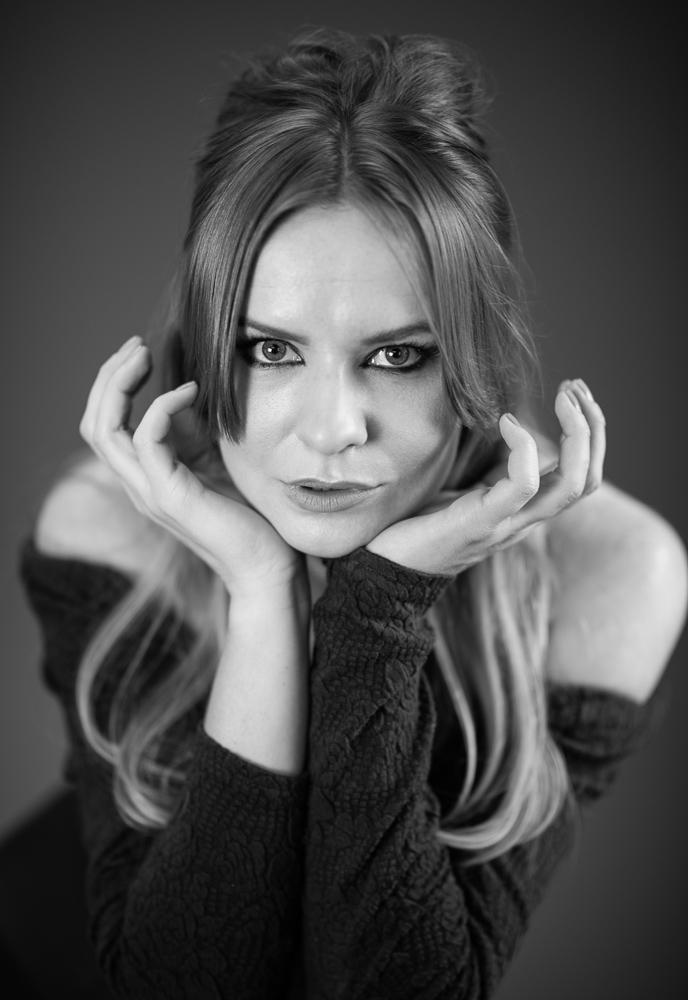 Female model photo shoot of IG magdalanette