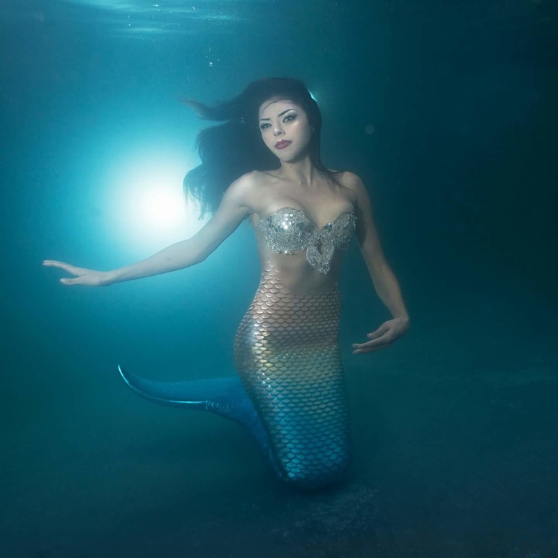 Female model photo shoot of Desert Mermaid