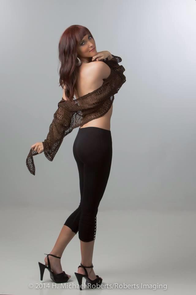 Female model photo shoot of Ayn R Key