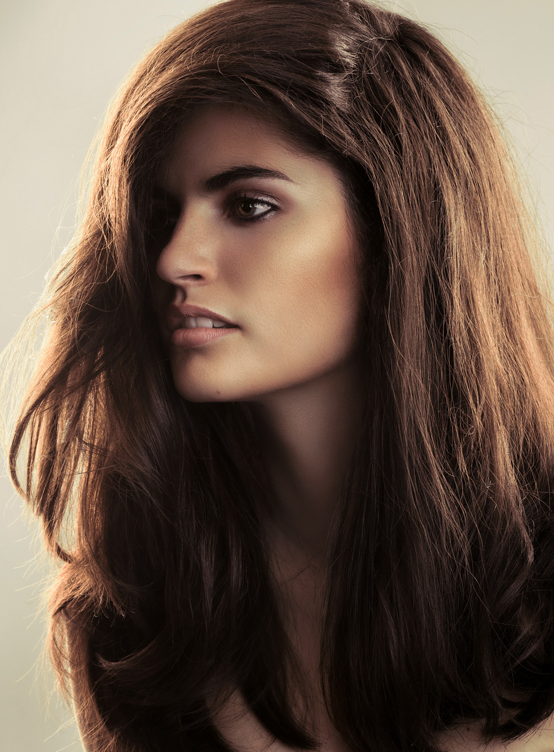 Female model photo shoot of seras_m in photo (C) Florian Schmitt