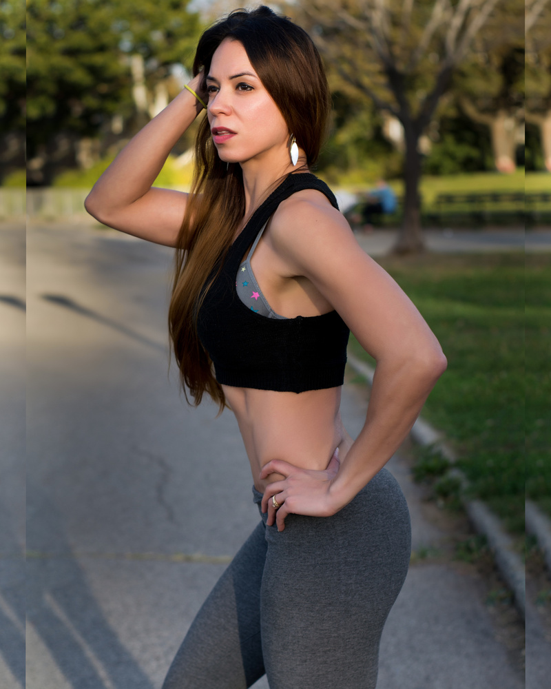 Female model photo shoot of sexylola6pack