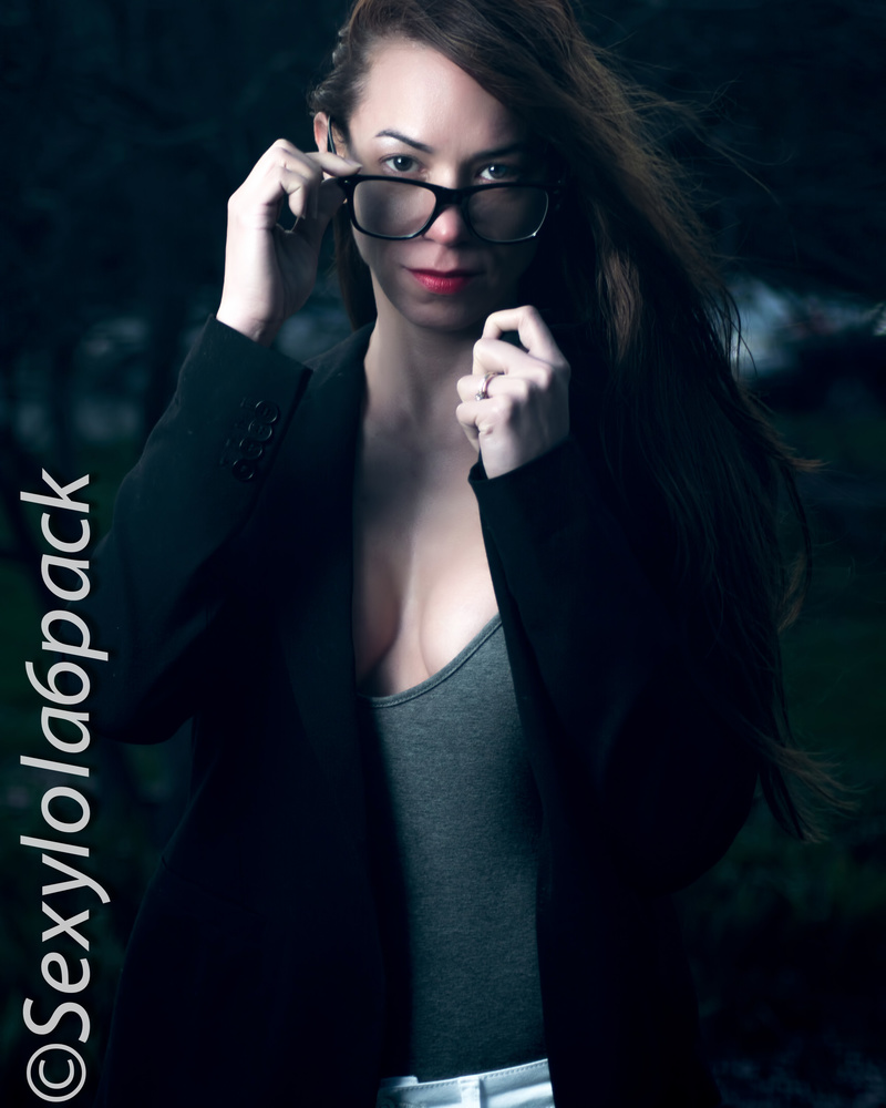 Female model photo shoot of sexylola6pack