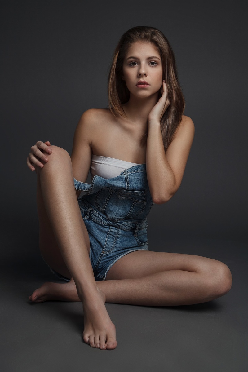 Female model photo shoot of MariaGushchina