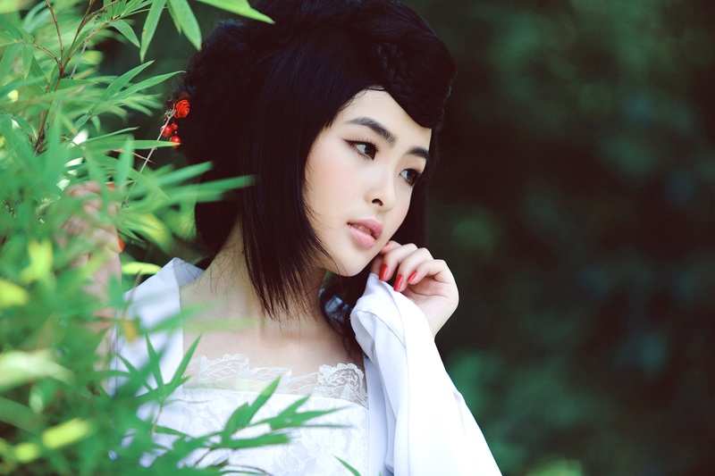 Female model photo shoot of oukaetsu