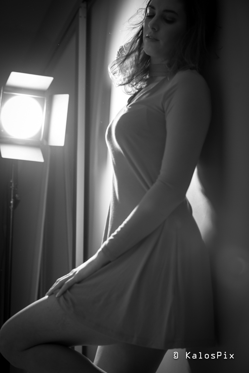 Female model photo shoot of HDemirjian by seducciones