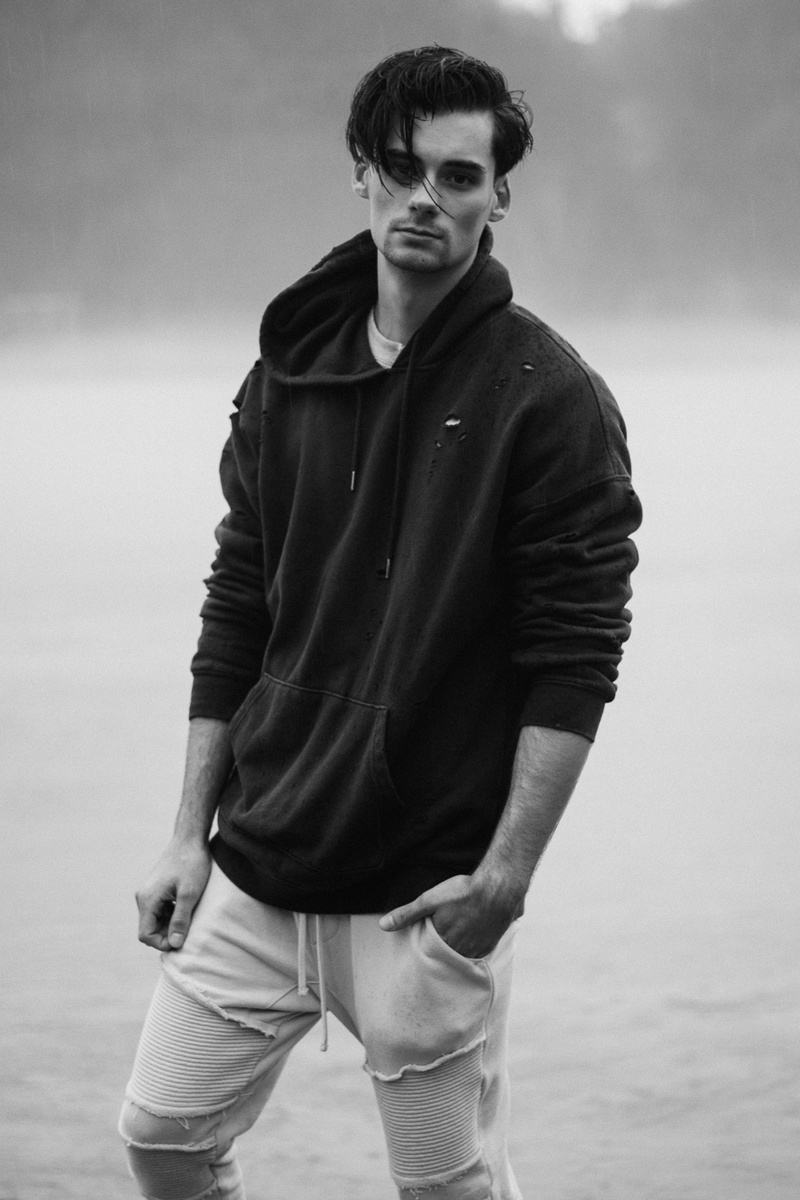 Male model photo shoot of Logan Wade
