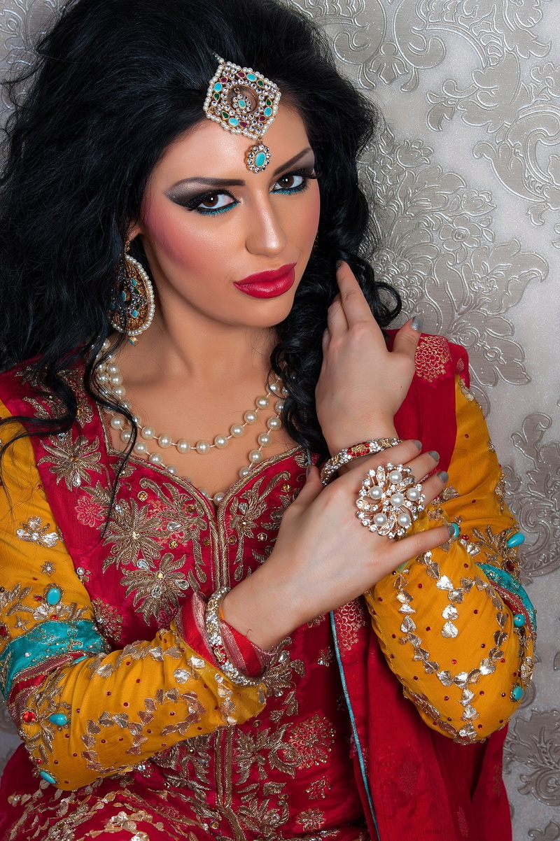 Female model photo shoot of Rukhsana Ahmed  in Glasgow