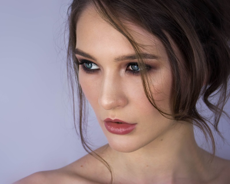 Female model photo shoot of Ekatty