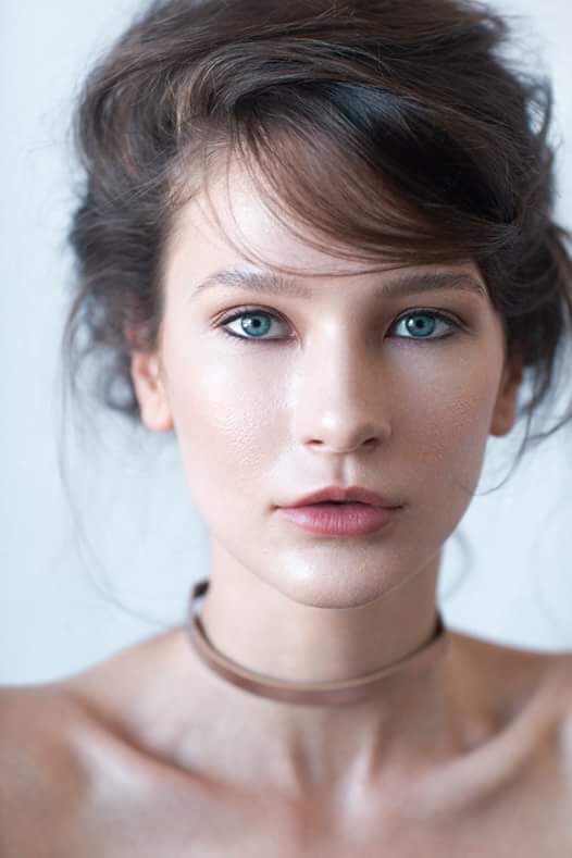 Female model photo shoot of Ekatty