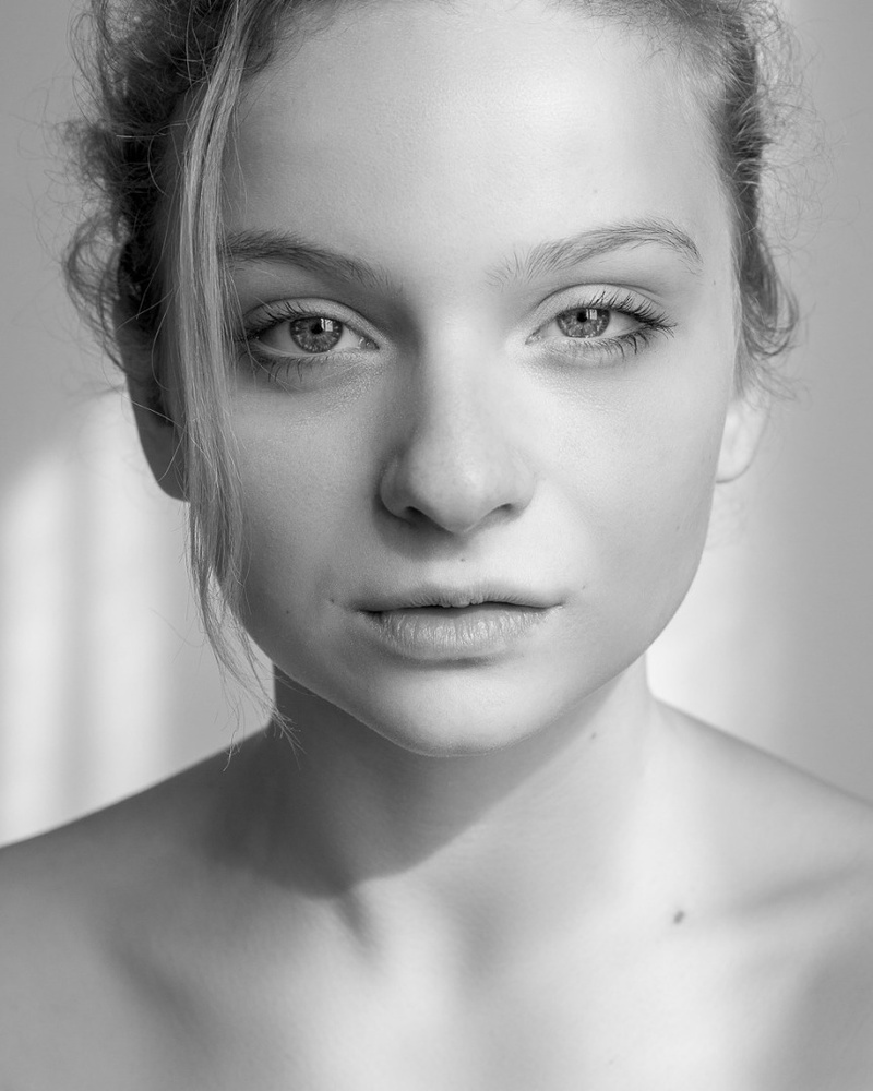 Female model photo shoot of mishtakalashnikova