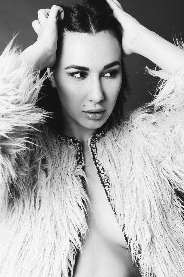 Female model photo shoot of Zhanara_bazarbaeva