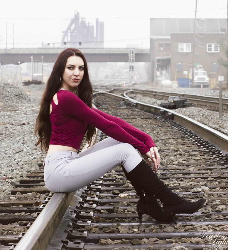 Female model photo shoot of SherryFaith by fearlesslight