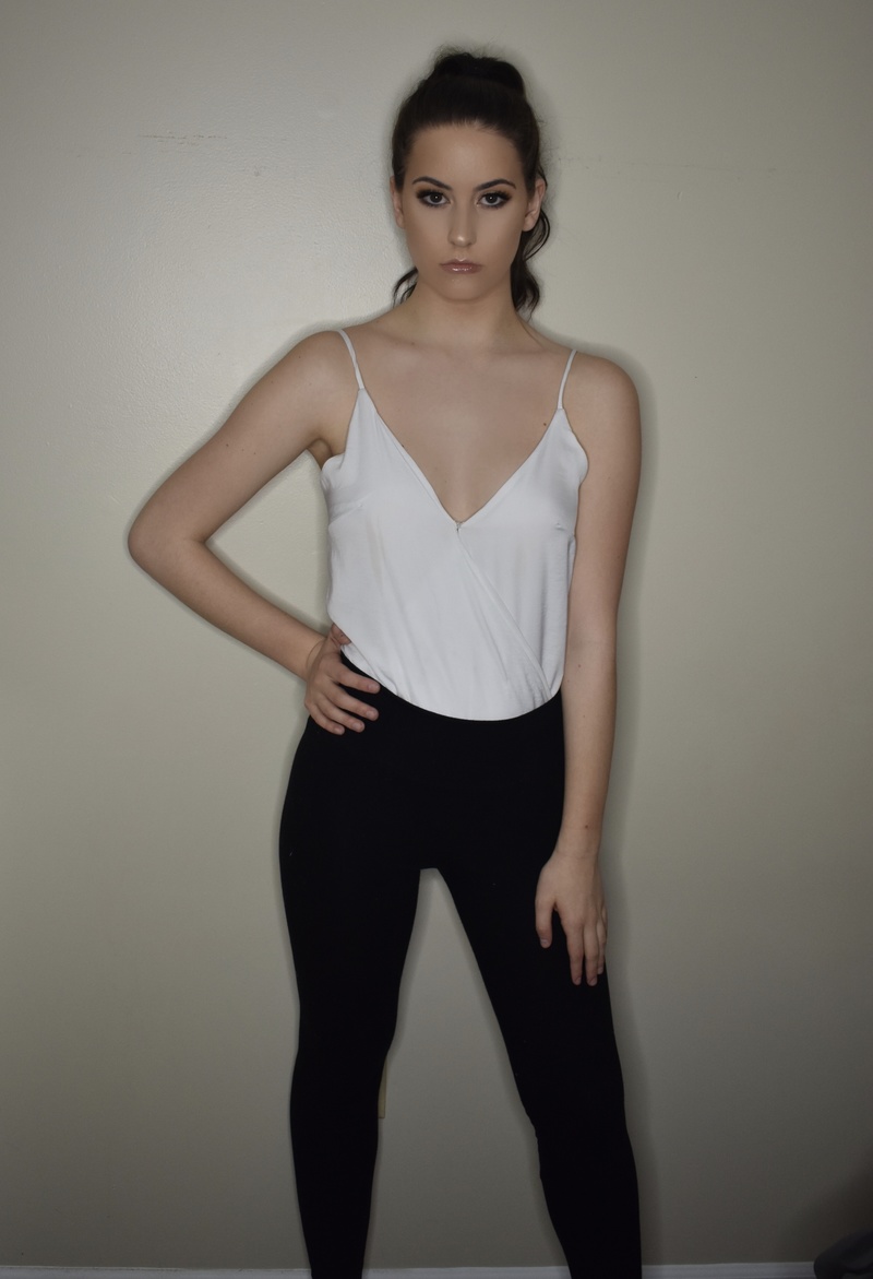Female model photo shoot of rachelpierce18