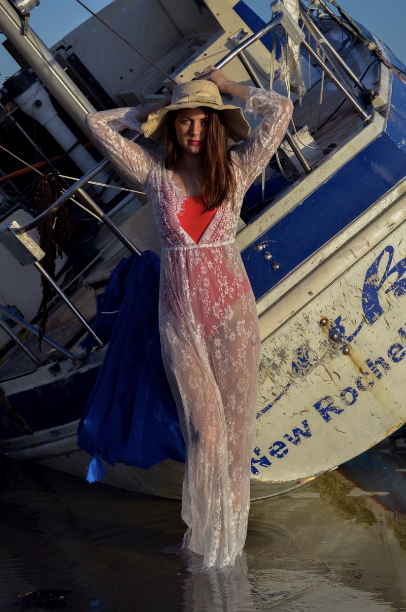 Female model photo shoot of BReneeModels  in Melbourne Beaches