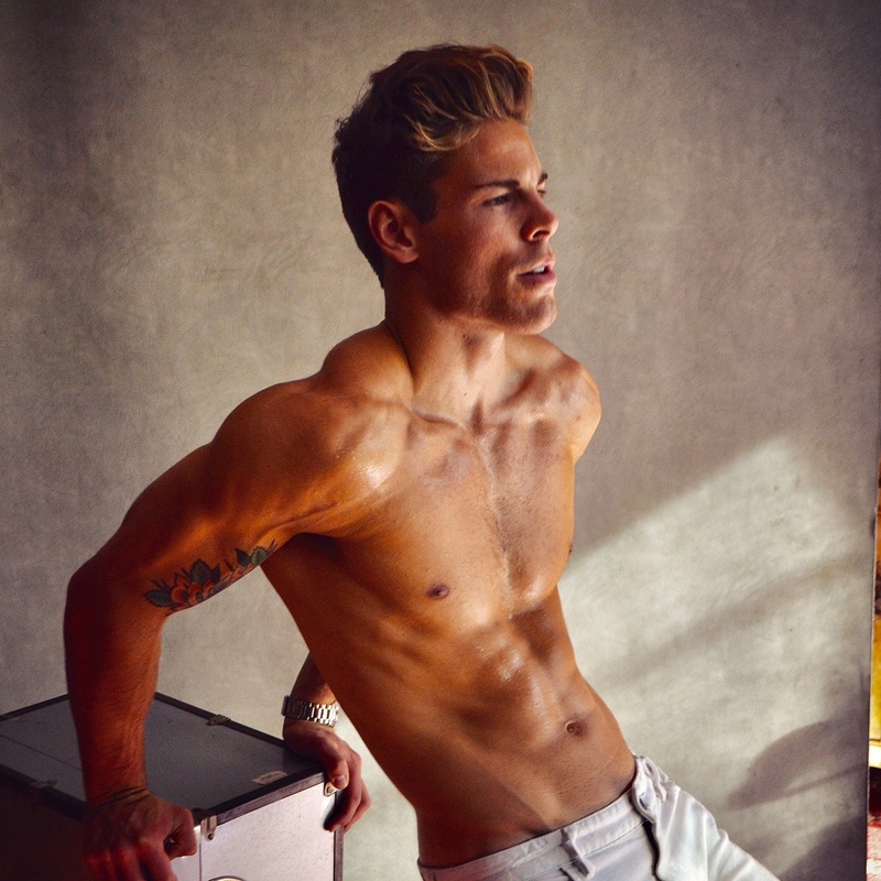 Male model photo shoot of Zakk Davis in Los Angeles