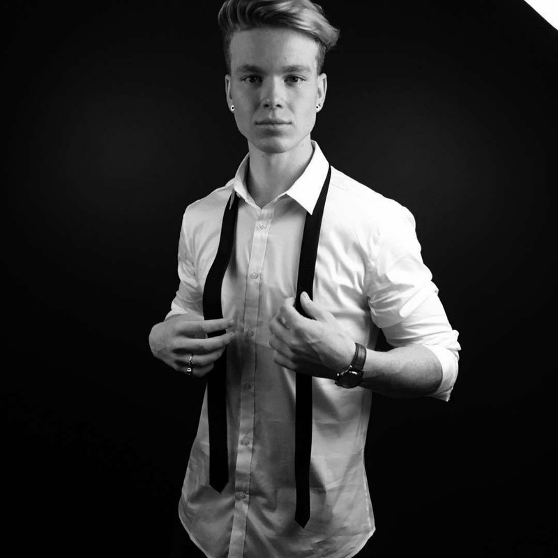 Male model photo shoot of Gavin_Smith