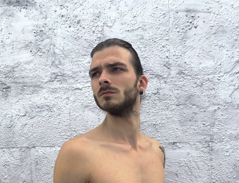 Male model photo shoot of Ilya Salt