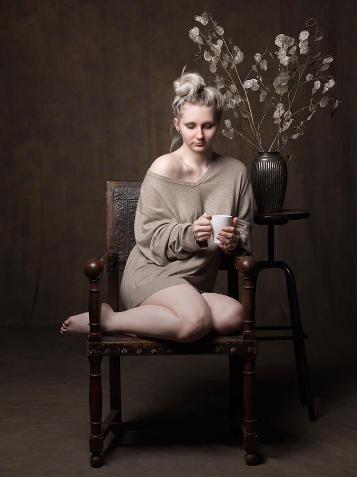 Female model photo shoot of QueenOfHell