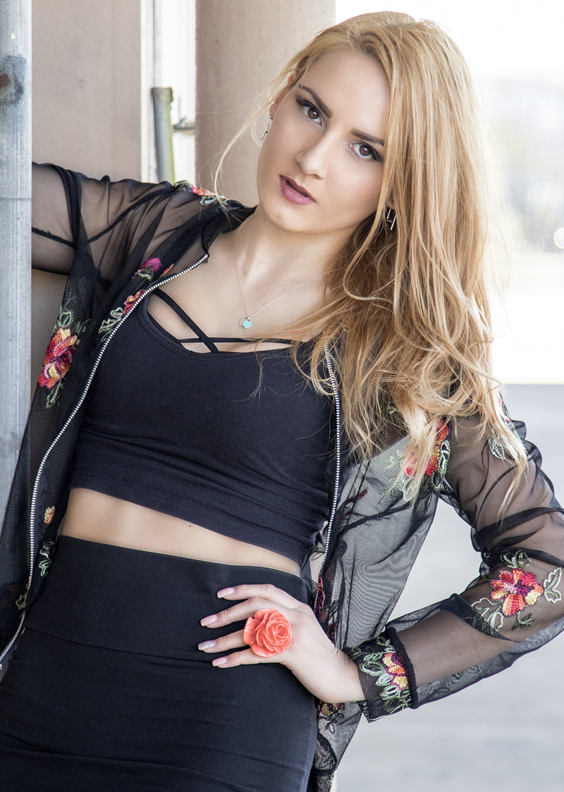 Female model photo shoot of Justine Aloud in Irvine, CA