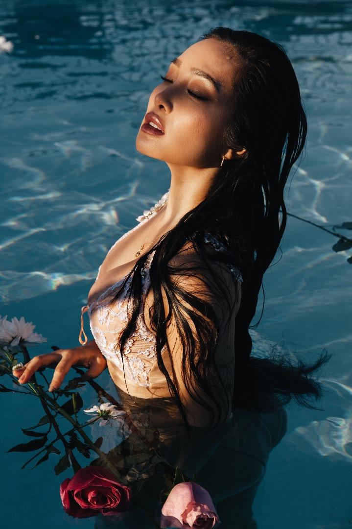 Female model photo shoot of Minji