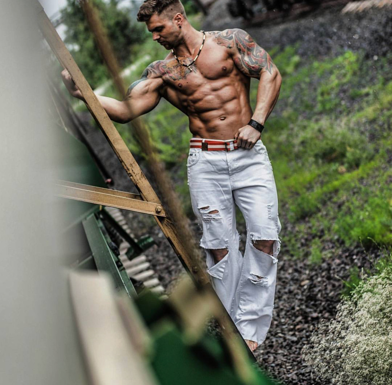 Male model photo shoot of Sergey Palkin
