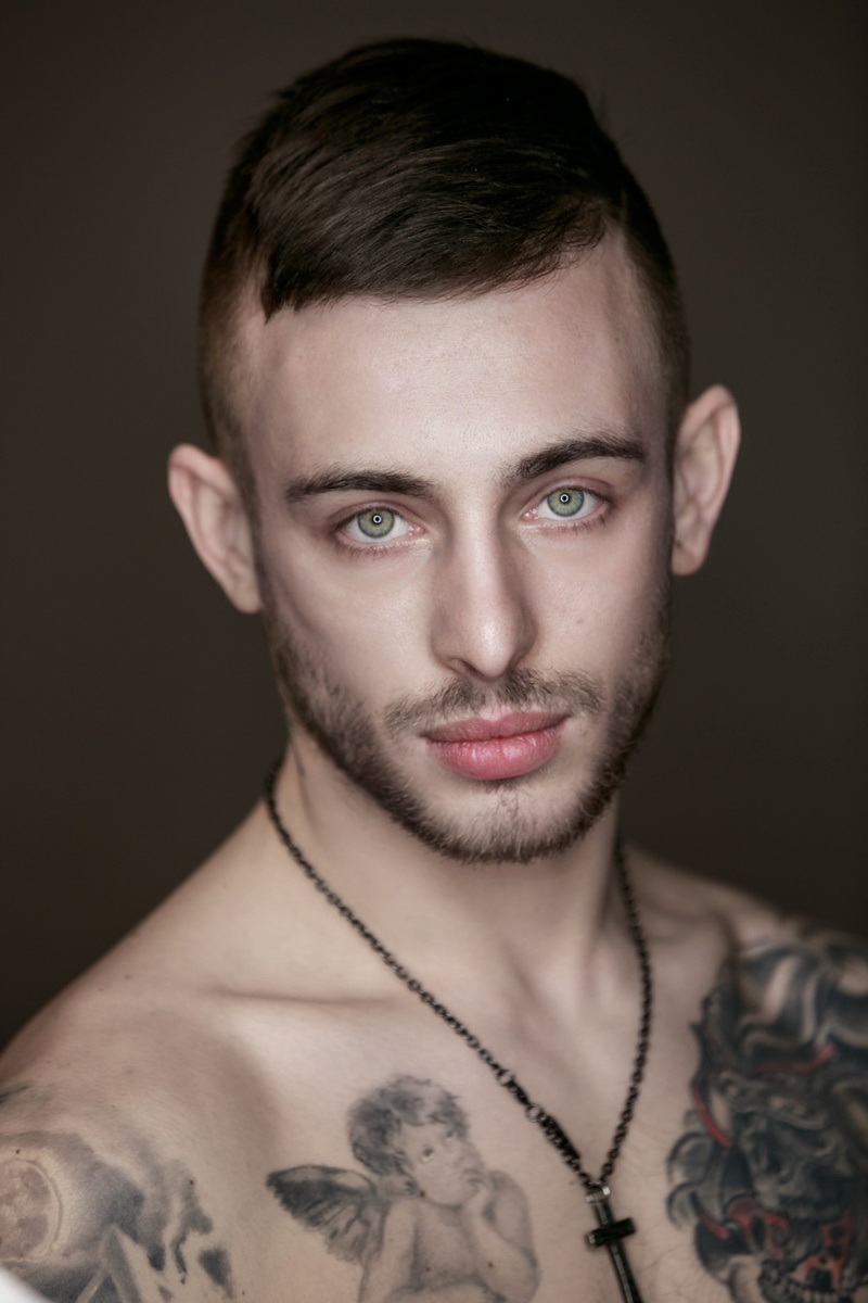 Male model photo shoot of robertoricca