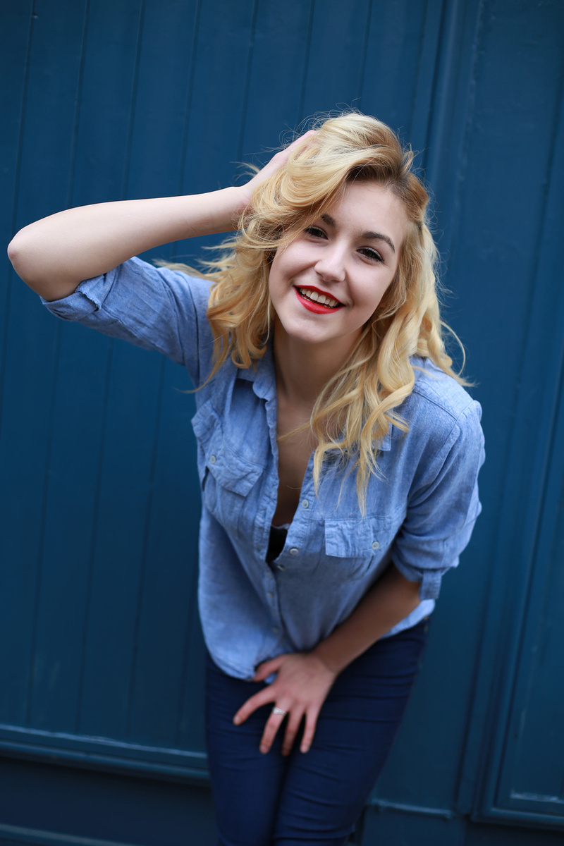 Female model photo shoot of Chloe-Julia
