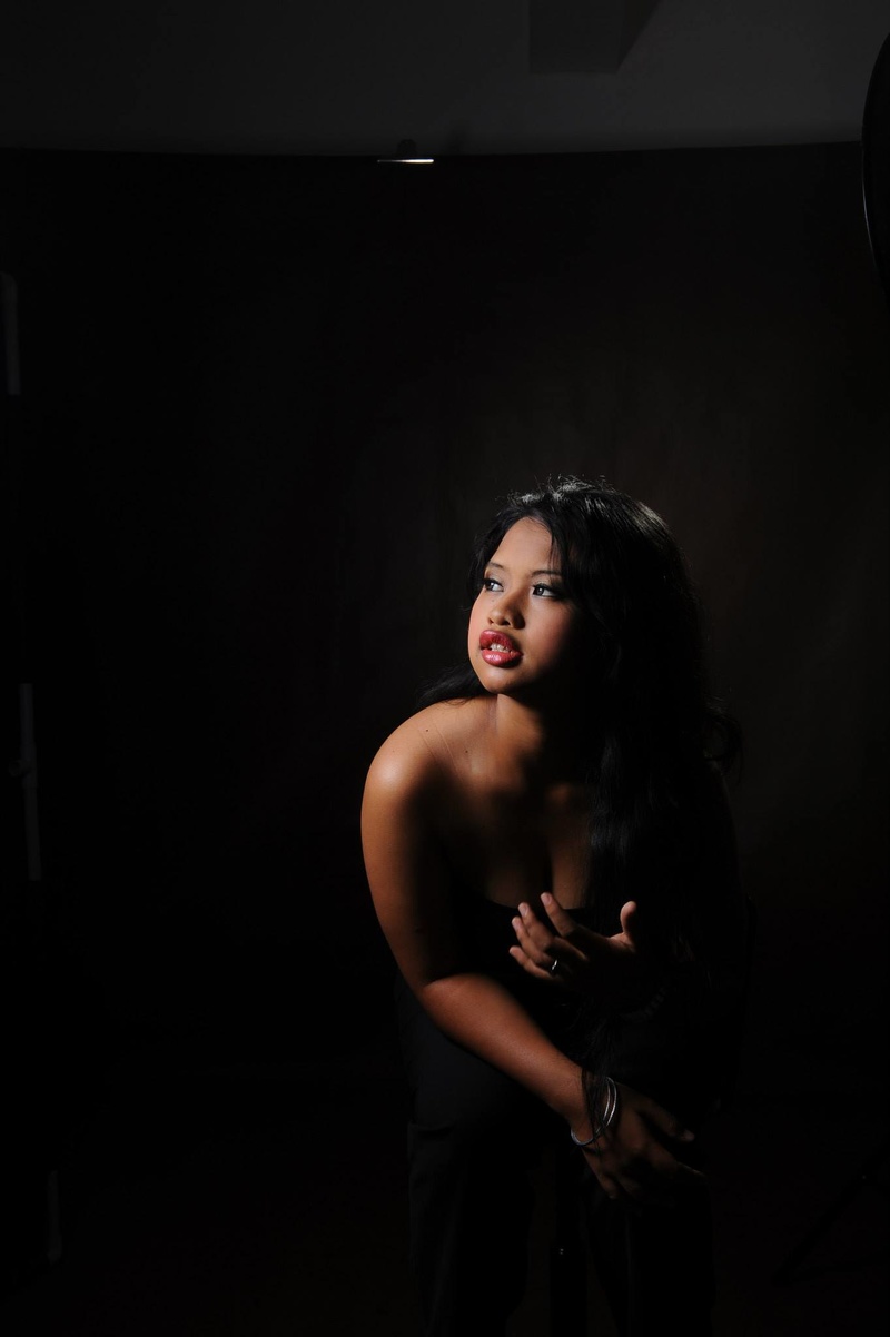 Female model photo shoot of Eroination69