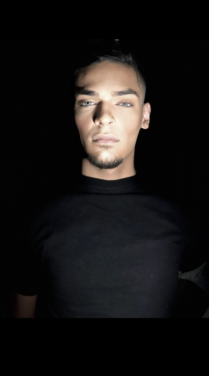 Male model photo shoot of Trillzinn